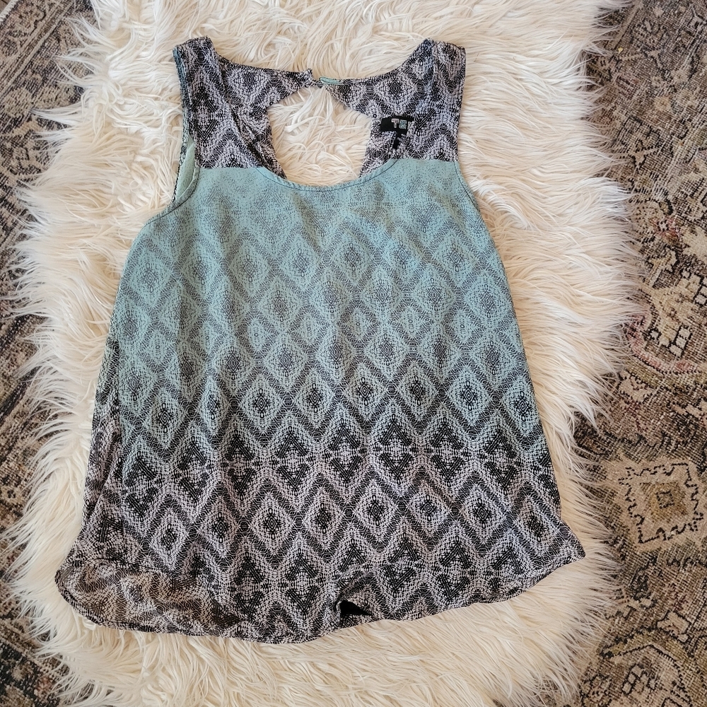 Sheer chiffon tank w/print